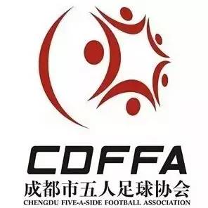 膝盖绕球步骤_足球膝盖绷带缠法图解_花式足球膝盖接球技巧