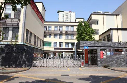 篮球冠军赛是什么意思_篮球赛冠军是哪个学校的_篮球赛冠军喜报