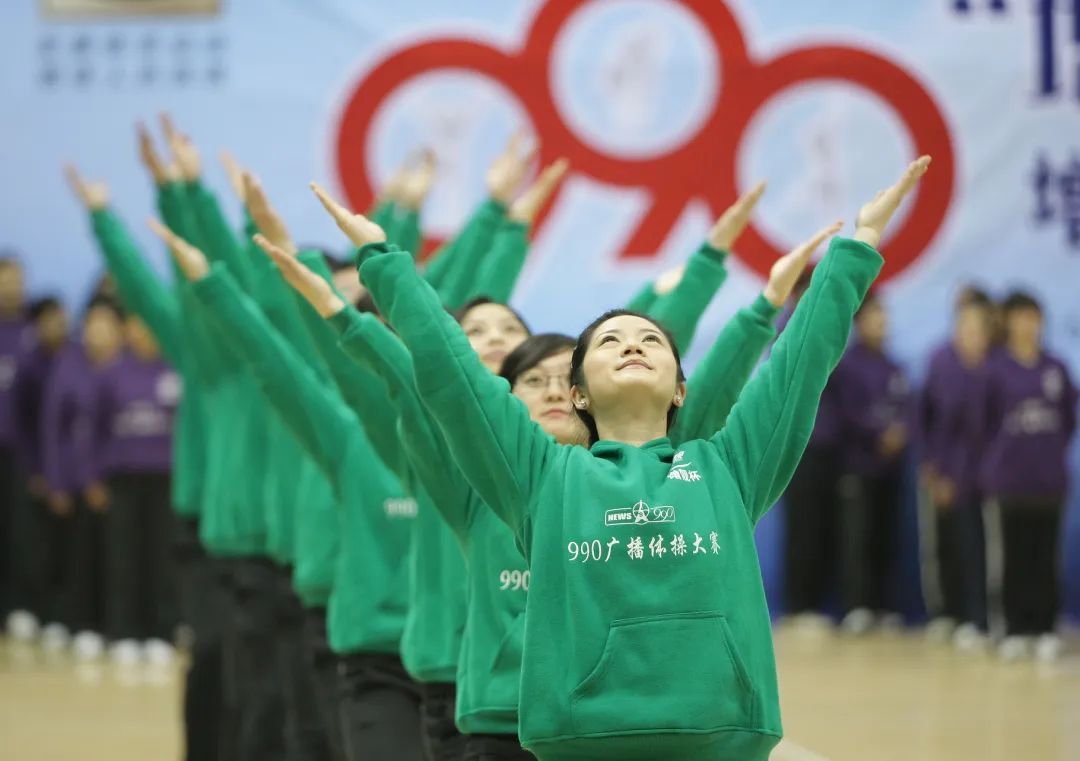 小学生体操叫什么名字_小学生做的体操_小学生可以做体操吗