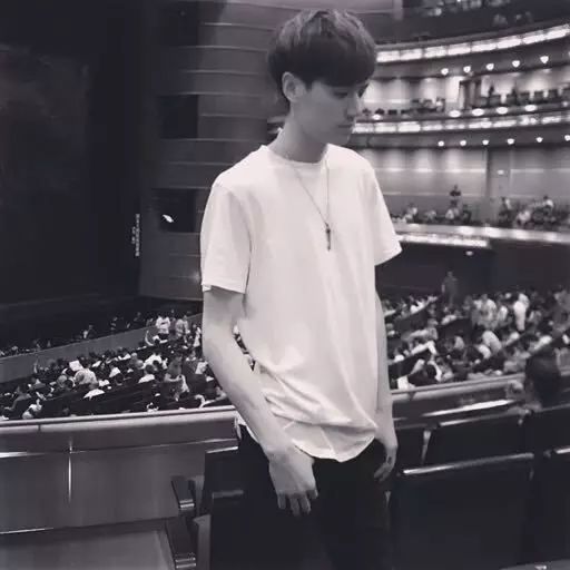 加拿大游泳麦克尼尔多高_加拿大游泳运动员麦克尼尔身高_加拿大游泳冠军麦克身高