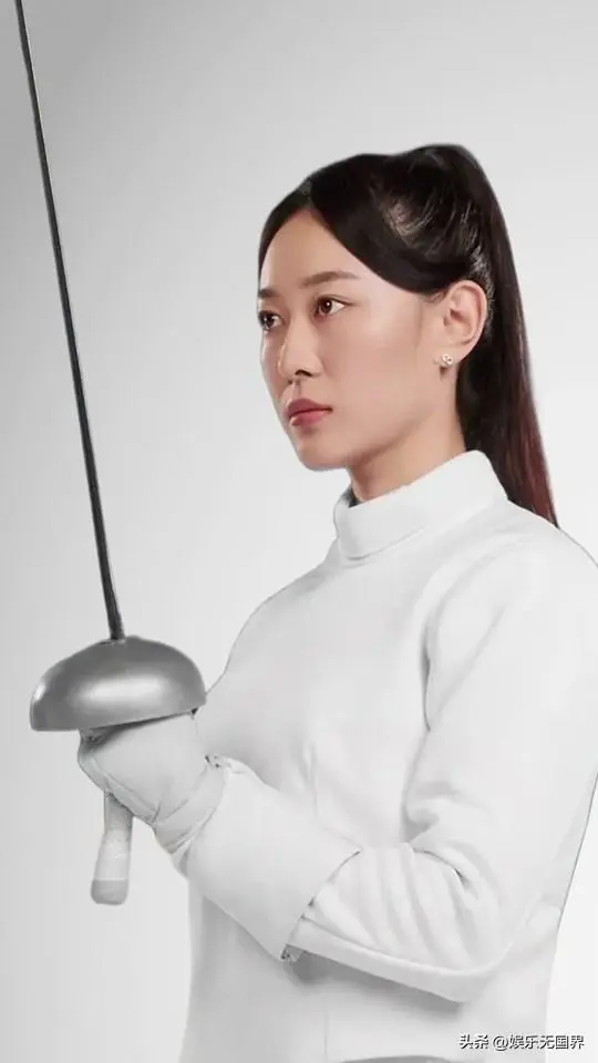 少年击剑比赛_全国少年儿童击剑赛_击剑少年儿童锦标赛女子重剑冠军