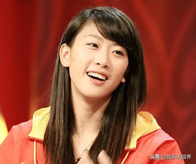 击剑少年儿童锦标赛女子重剑冠军_全国少年儿童击剑赛_少年击剑比赛