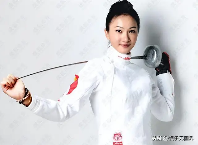 少年击剑比赛_击剑少年儿童锦标赛女子重剑冠军_全国少年儿童击剑赛