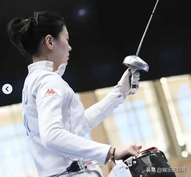 少年击剑比赛_全国少年儿童击剑赛_击剑少年儿童锦标赛女子重剑冠军