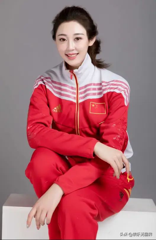 击剑少年儿童锦标赛女子重剑冠军_少年击剑比赛_全国少年儿童击剑赛